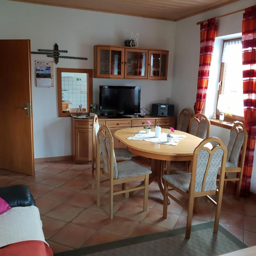 Ferienhaus Rhoenspass Mosbach  エクステリア 写真