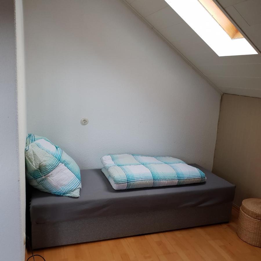 Ferienhaus Rhoenspass Mosbach  エクステリア 写真